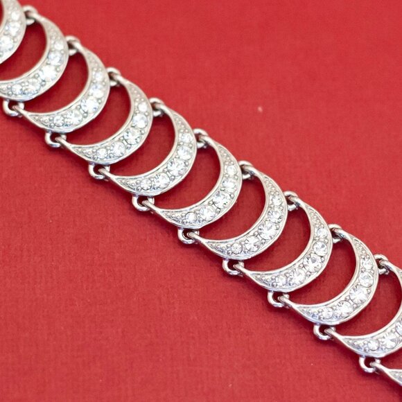7 1/2 inch, Vintage Crescent Links Silver Tone Bracelet by Monet - F44 - Picture 1 of 3